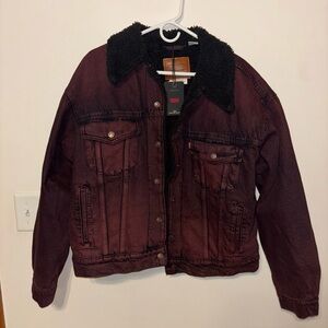 NWT Levi denim trucker jacket